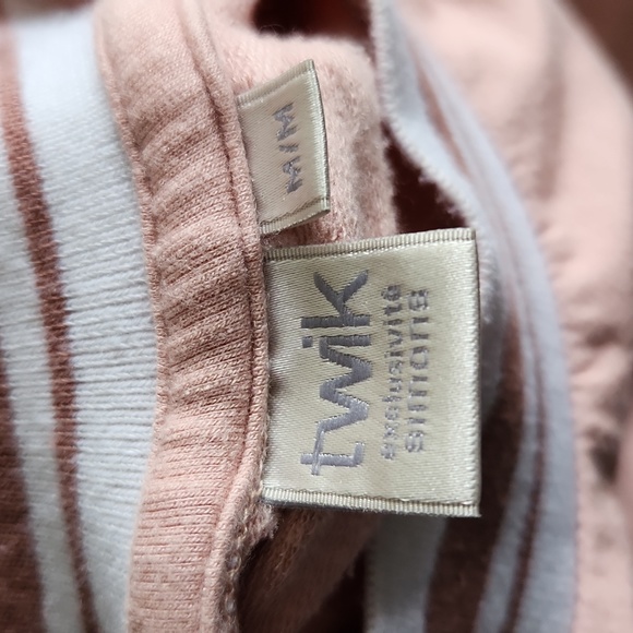 Bodycon Dress🌸 - Picture 2 of 2